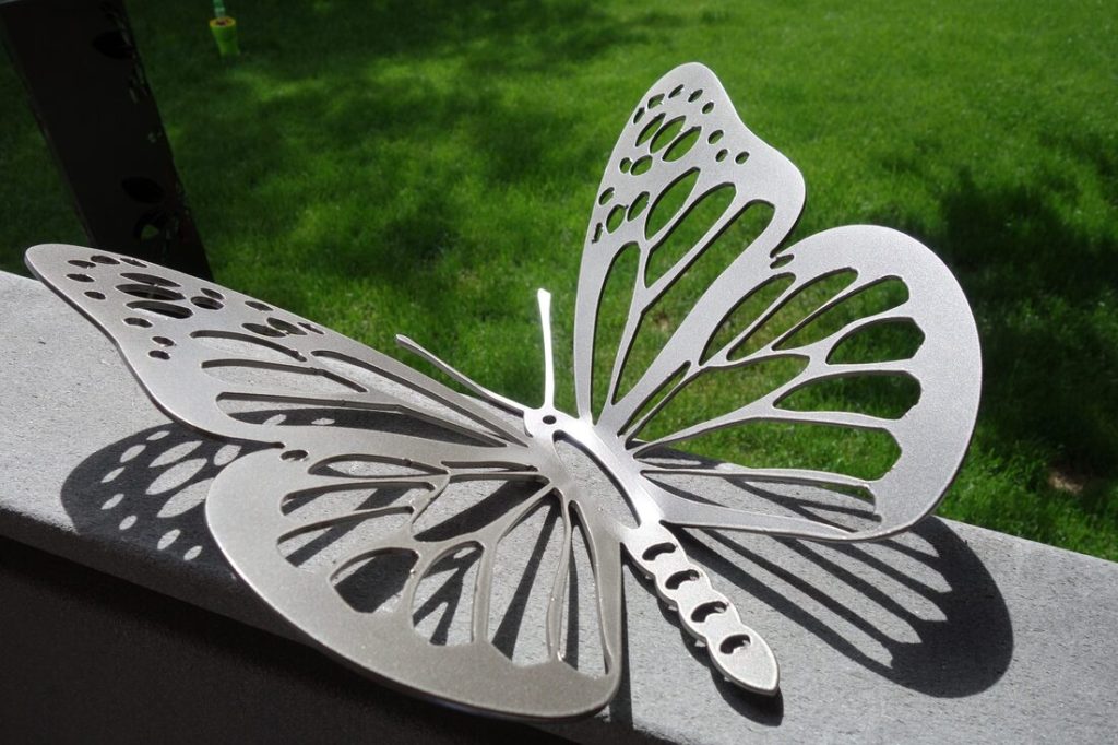 outdoor animal ornaments