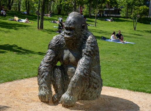 gorilla statue art2