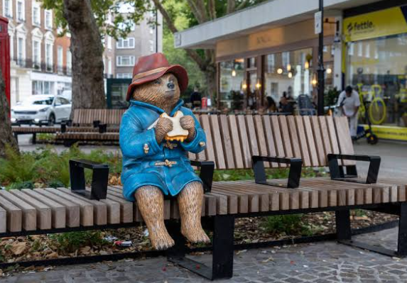 paddington bear statue2